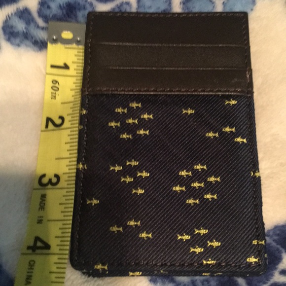 Folding wallet card holder. Fish design. - Picture 3 of 3